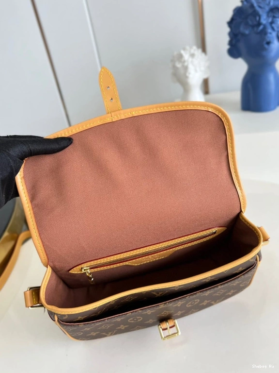 SOLOGNE VUITTON VINTAGE LOUIS 0825
